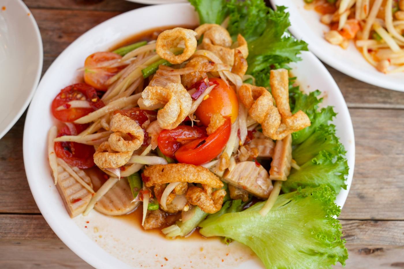 ส้มตำ ร้านริมธารา แม่ริม